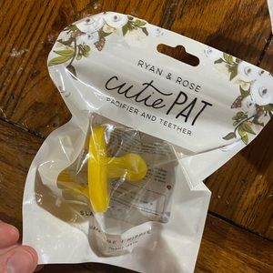 Cutie Pat Flat Yellow Ryan & Rose New